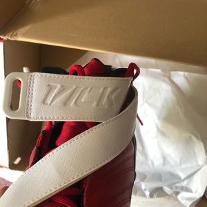 No longer want them due to foot injury